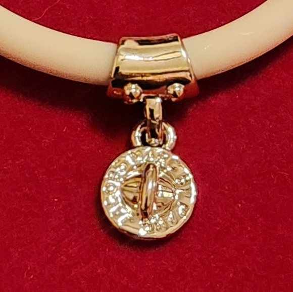 Marc By Marc Jacobs Oyster Grey Bracelet with Gold Charm - Picture 2 of 4